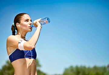 Can Drinking Water Help You to Lose Weight and Keep the Fat Off?