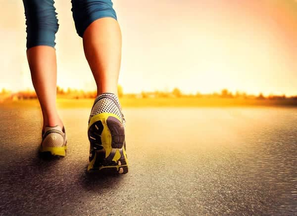 Walking to lose weight - 8 top benefits!